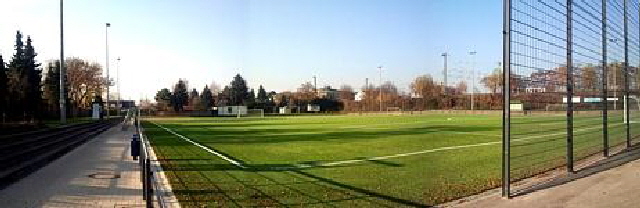 aktuelles 2011.11 - Fertigstellung Sportanlage Seeheimer Weg in D�sseldorf