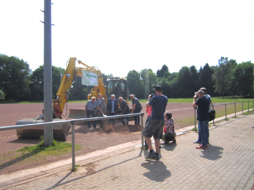 aktuelles 2018.05 SpA Thurner Kamp, Spatenstich