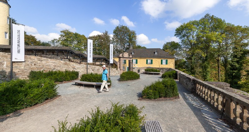 aktuelles 2014.09 - Wiederer�ffnung Schloss Homburg