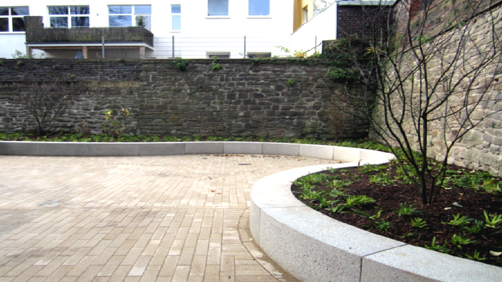 aktuelles 2015.11 Sitzmauer Realschule Hohenstein